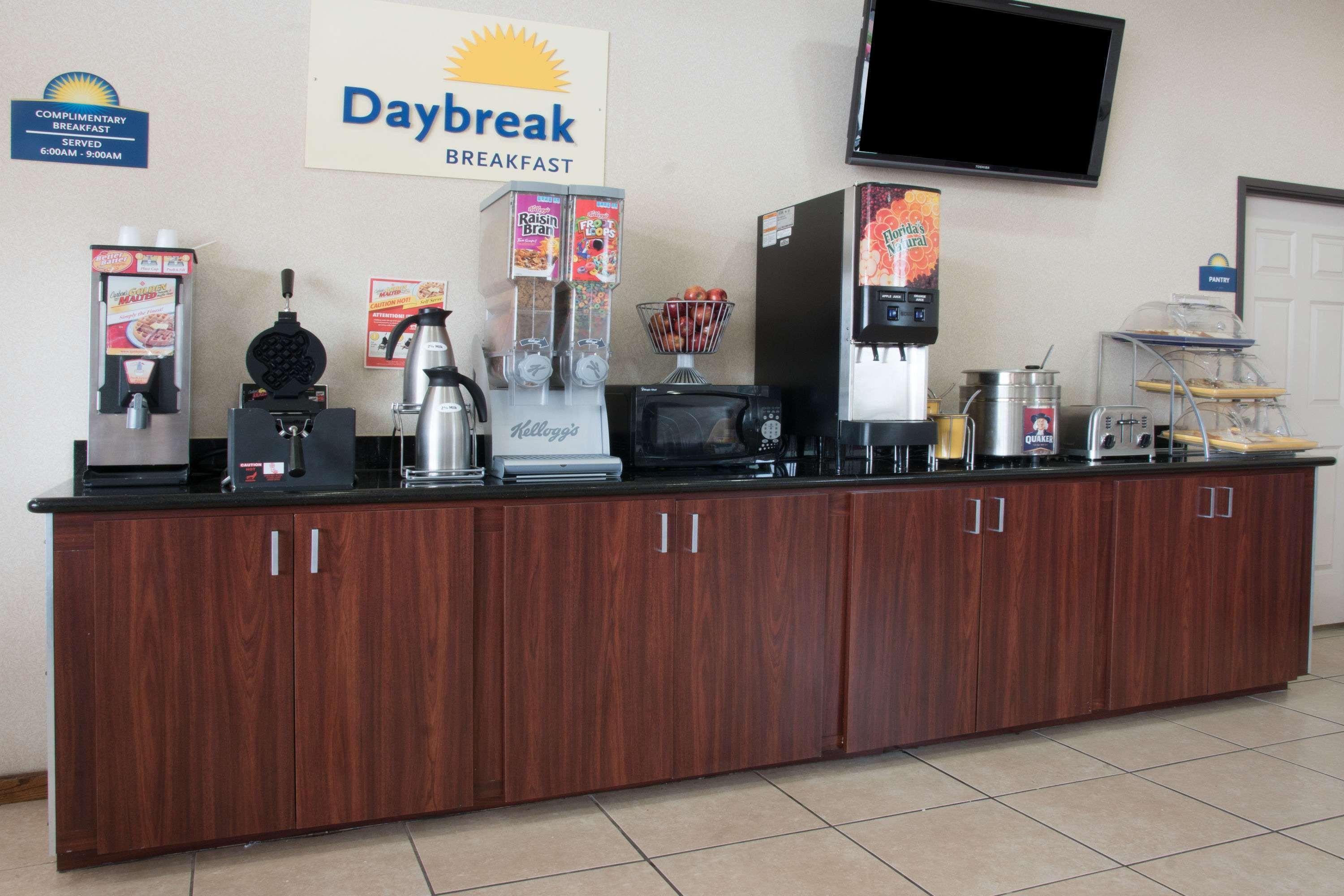 Days Inn By Wyndham N.W. Medical Center San Antonio Exterior photo