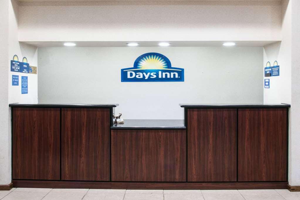 Days Inn By Wyndham N.W. Medical Center San Antonio Interior photo